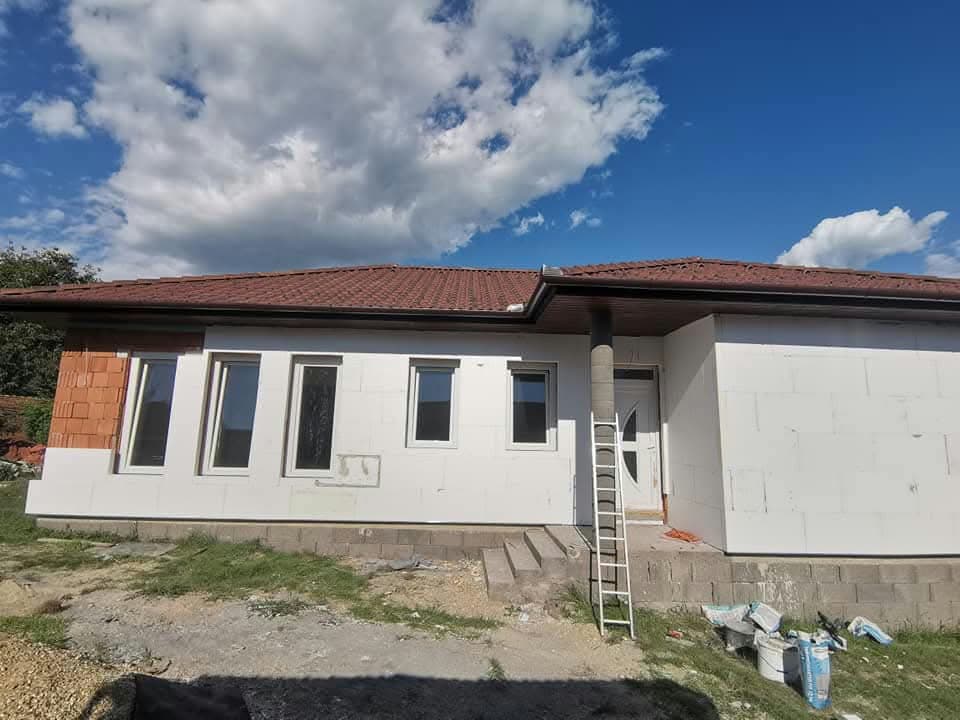 Családi ház külső homlokzati munkái